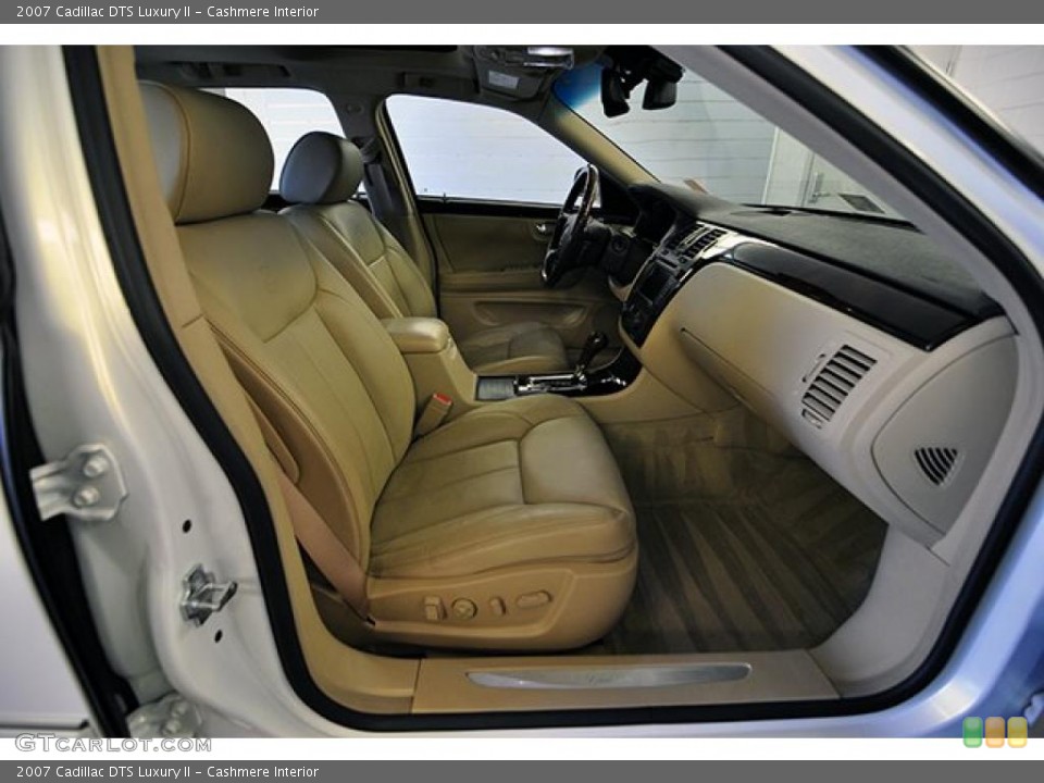 Cashmere Interior Photo for the 2007 Cadillac DTS Luxury II #38922649