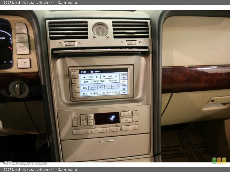 Camel Interior Navigation for the 2005 Lincoln Navigator Ultimate 4x4 #38926926