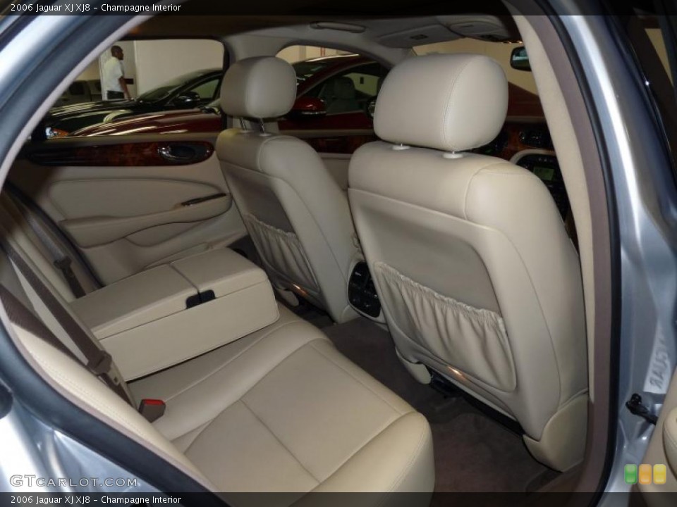 Champagne Interior Photo for the 2006 Jaguar XJ XJ8 #38927174