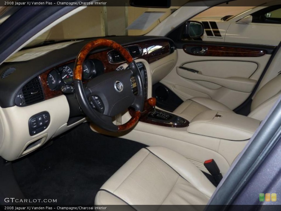 Champagne/Charcoal 2008 Jaguar XJ Interiors