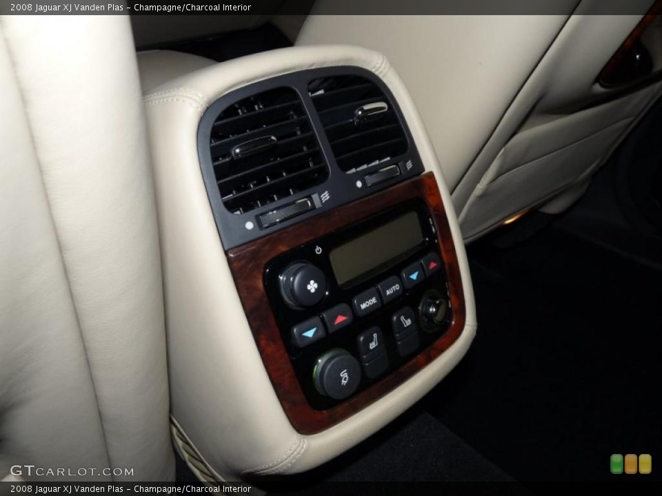 Champagne/Charcoal Interior Controls for the 2008 Jaguar XJ Vanden Plas #38928026