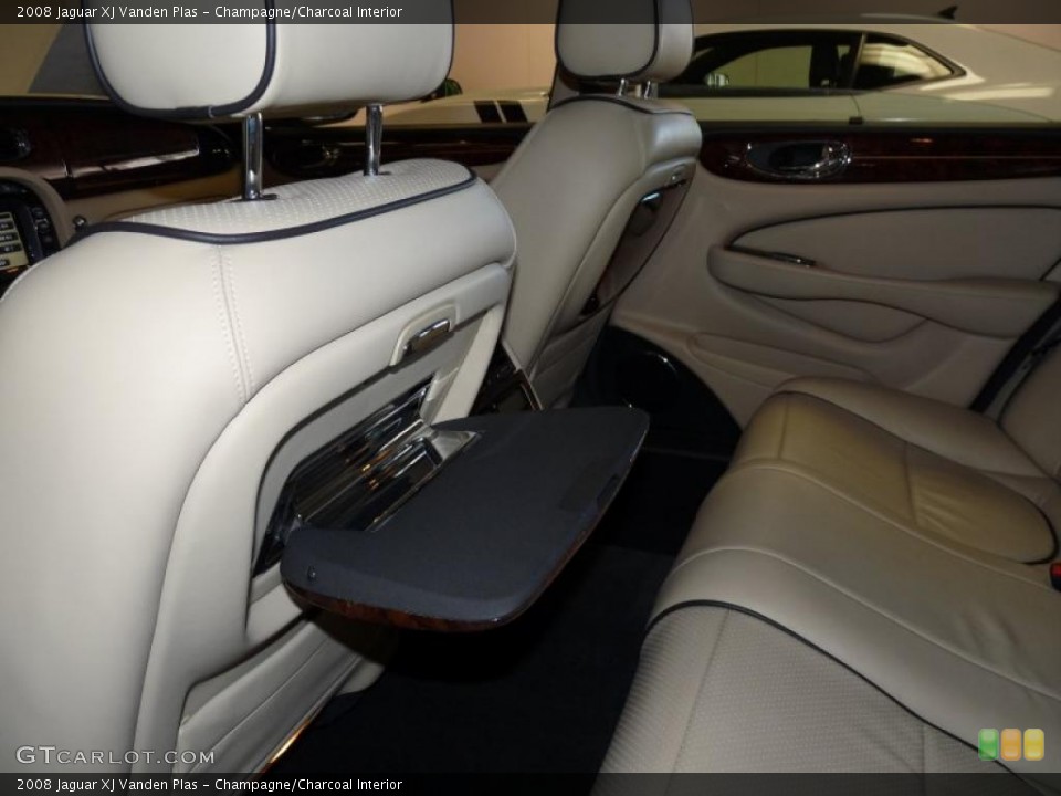 Champagne/Charcoal Interior Photo for the 2008 Jaguar XJ Vanden Plas #38928034