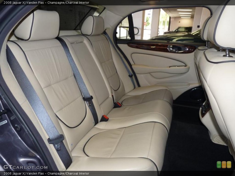 Champagne/Charcoal Interior Photo for the 2008 Jaguar XJ Vanden Plas #38928062