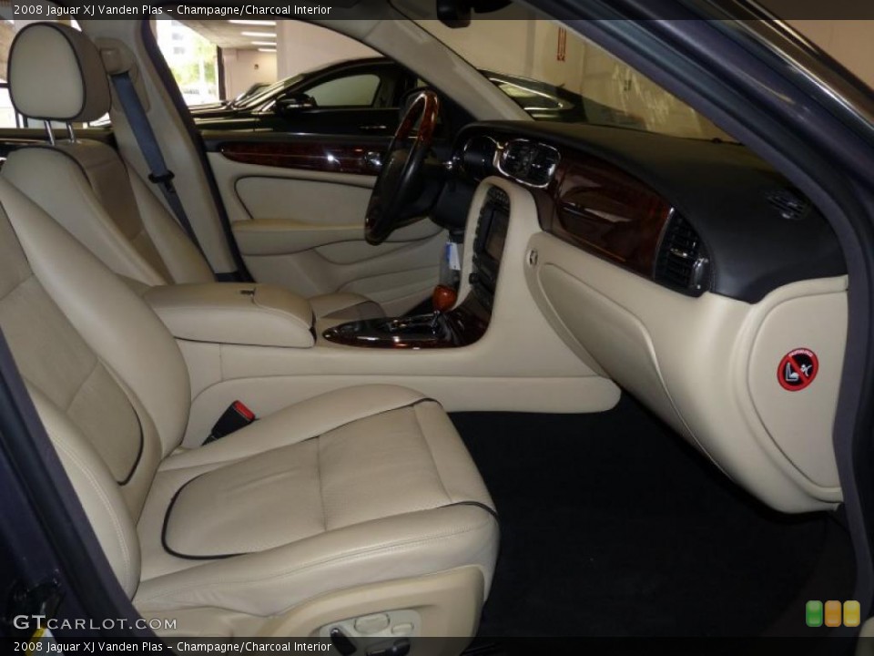 Champagne/Charcoal Interior Dashboard for the 2008 Jaguar XJ Vanden Plas #38928095