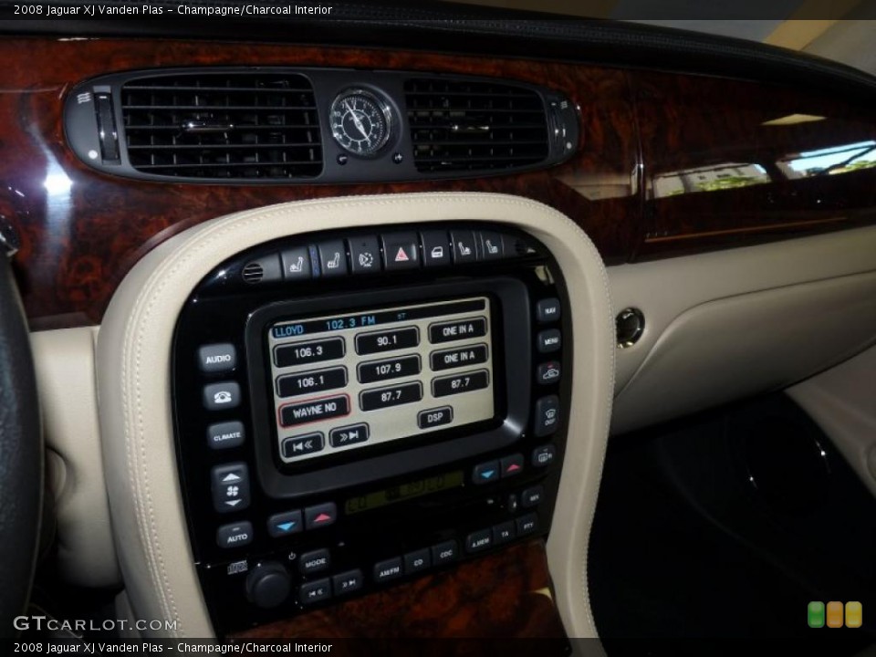 Champagne/Charcoal Interior Controls for the 2008 Jaguar XJ Vanden Plas #38928158
