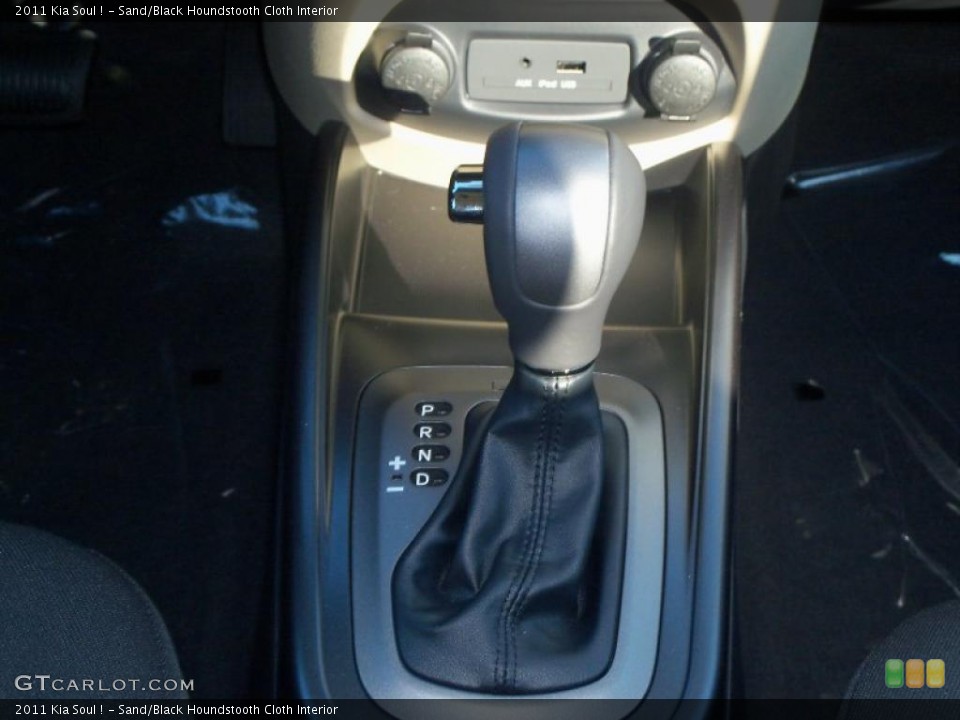 Sand/Black Houndstooth Cloth Interior Transmission for the 2011 Kia Soul ! #38930880