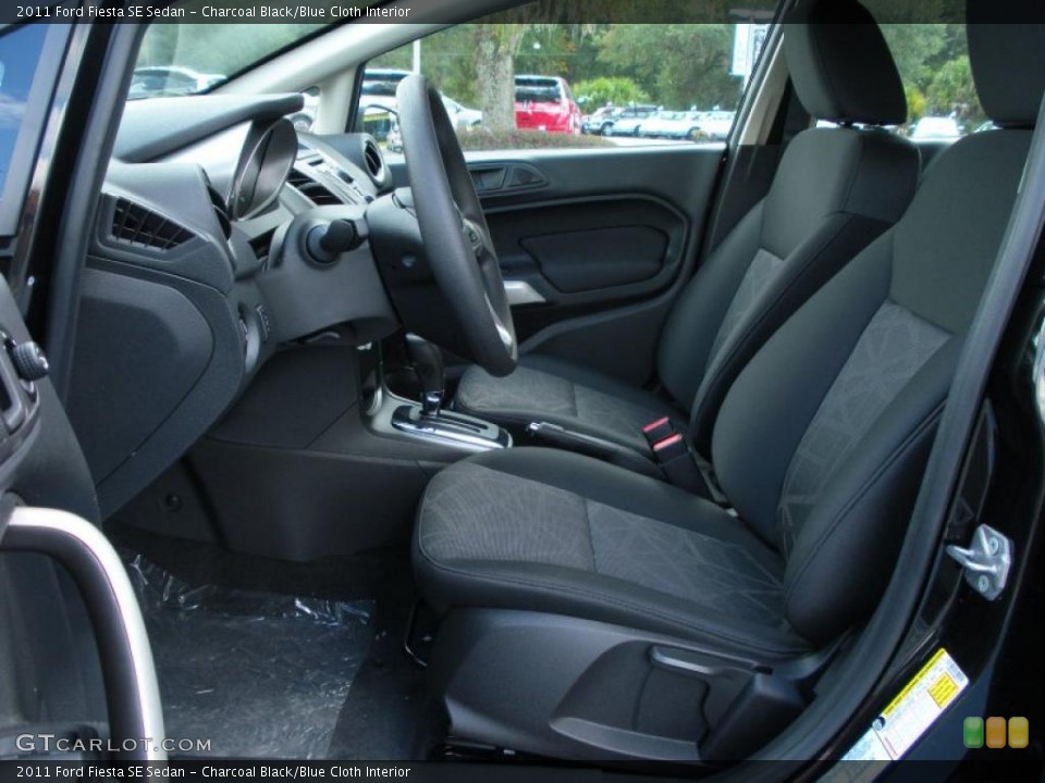 Charcoal Black/Blue Cloth Interior Photo for the 2011 Ford Fiesta SE Sedan #38935686