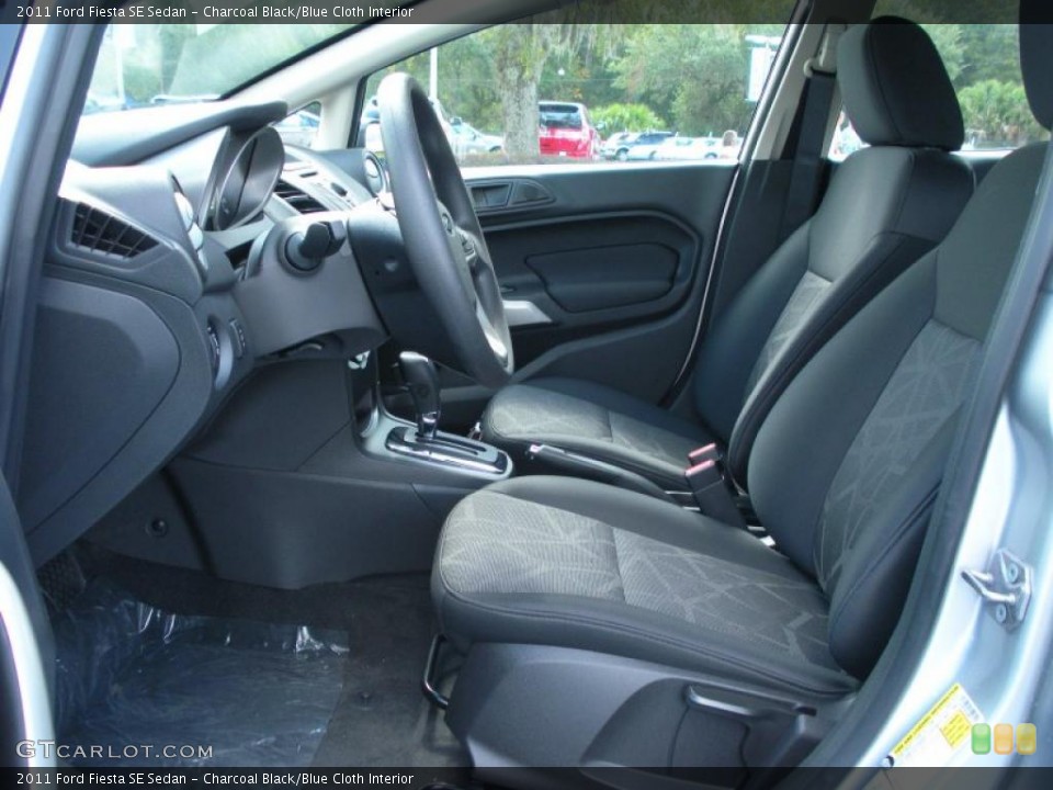 Charcoal Black/Blue Cloth Interior Photo for the 2011 Ford Fiesta SE Sedan #38935882