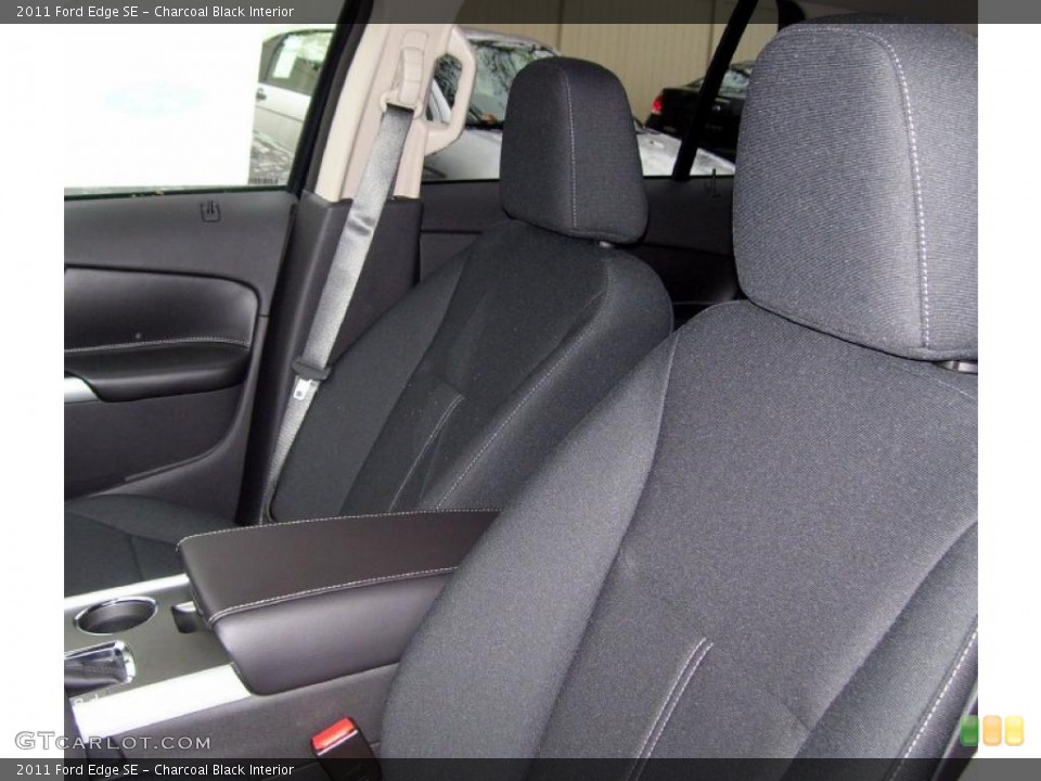 Charcoal Black Interior Photo for the 2011 Ford Edge SE #38940374