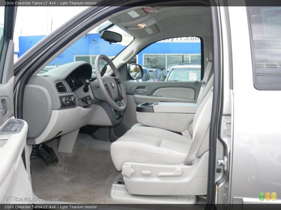 Light Titanium Interior Photo for the 2009 Chevrolet Tahoe LT 4x4 #38942570