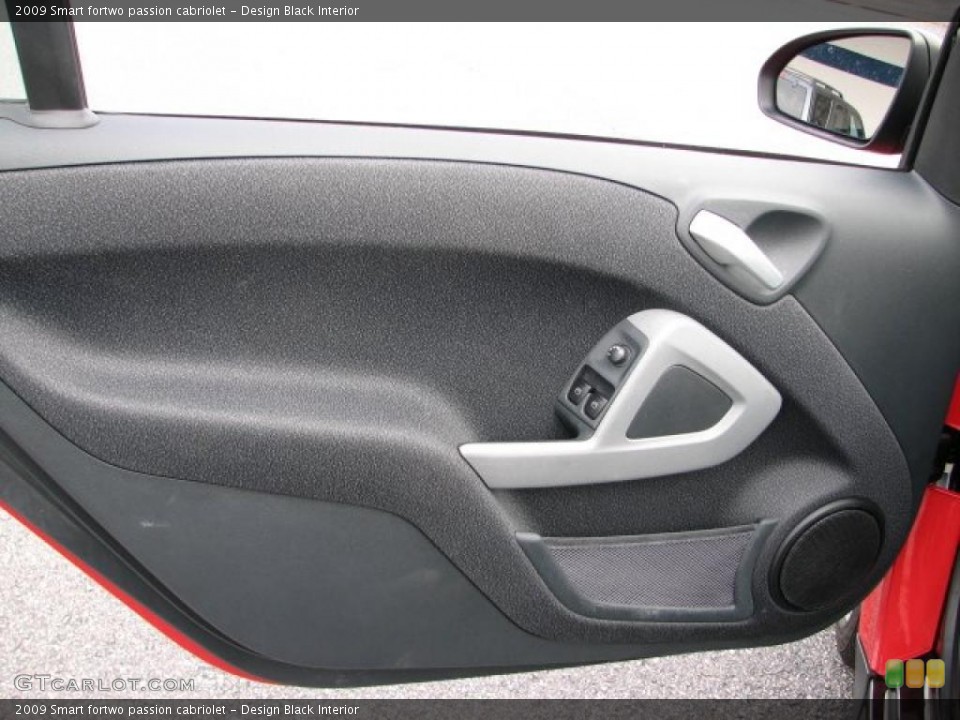 Design Black Interior Door Panel for the 2009 Smart fortwo passion cabriolet #38946074
