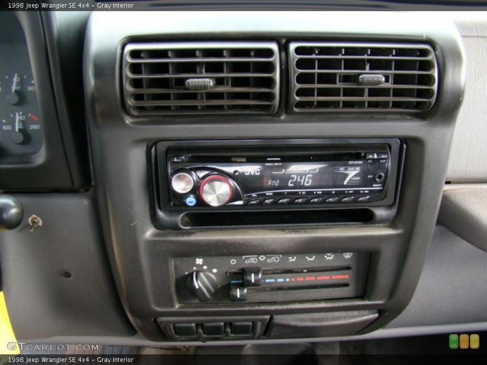 Gray Interior Controls for the 1998 Jeep Wrangler SE 4x4 #38950298