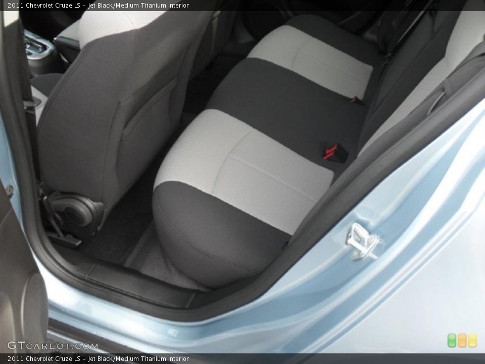 Jet Black/Medium Titanium Interior Photo for the 2011 Chevrolet Cruze LS #38950414
