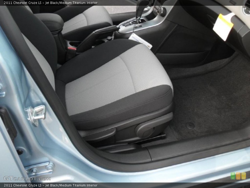 Jet Black/Medium Titanium Interior Photo for the 2011 Chevrolet Cruze LS #38950494