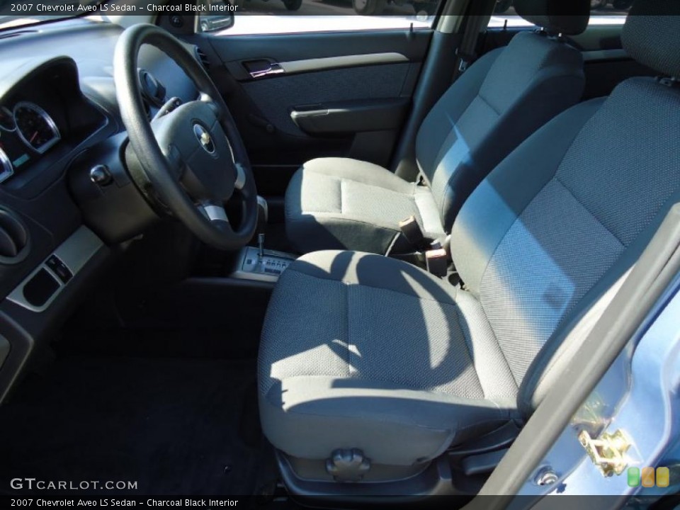 Charcoal Black Interior Photo for the 2007 Chevrolet Aveo LS Sedan #38953554
