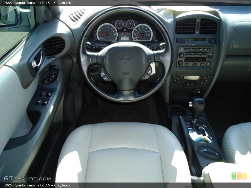Gray Interior Dashboard for the 2005 Hyundai Santa Fe LX 3.5 #38959306