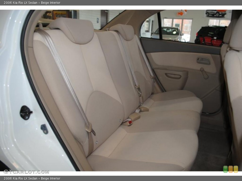 Beige Interior Photo for the 2006 Kia Rio LX Sedan #38961098