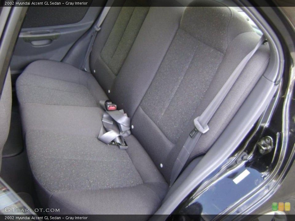 Gray Interior Photo for the 2002 Hyundai Accent GL Sedan #38961618