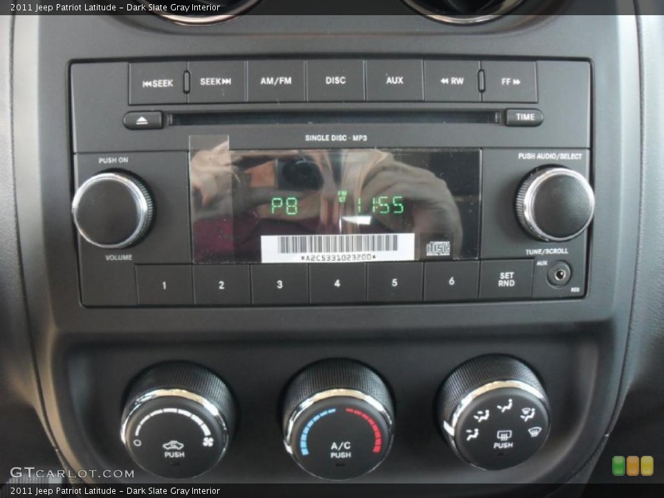 Dark Slate Gray Interior Controls for the 2011 Jeep Patriot Latitude #38973036