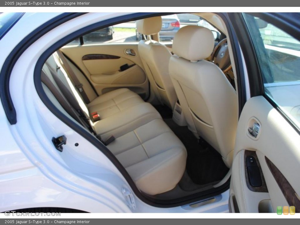 Champagne Interior Photo for the 2005 Jaguar S-Type 3.0 #38981357