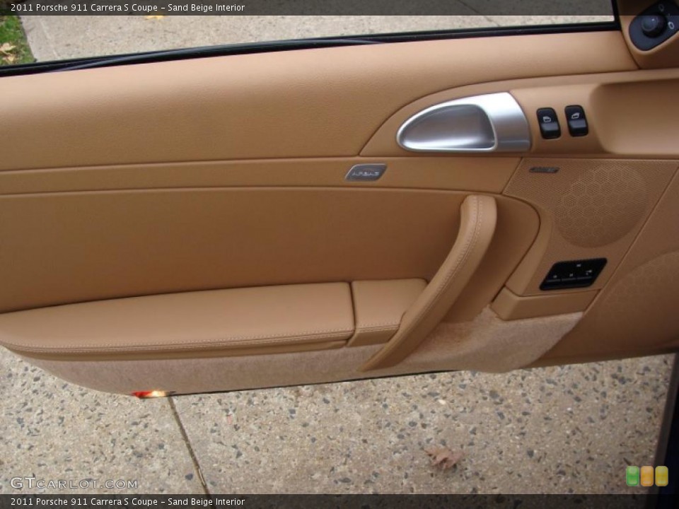 Sand Beige Interior Door Panel for the 2011 Porsche 911 Carrera S Coupe #38981789