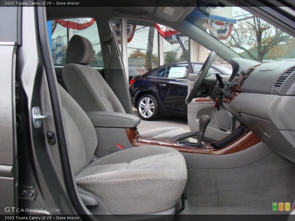 Stone Interior Photo for the 2003 Toyota Camry LE V6 #38991977