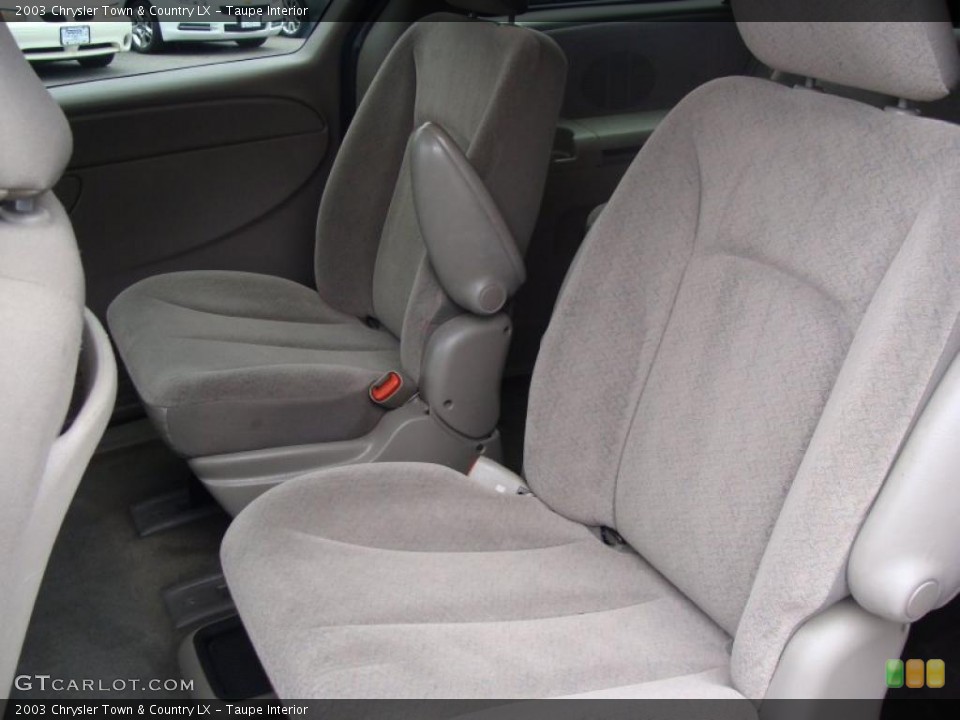 Taupe Interior Photo for the 2003 Chrysler Town & Country LX #38992234