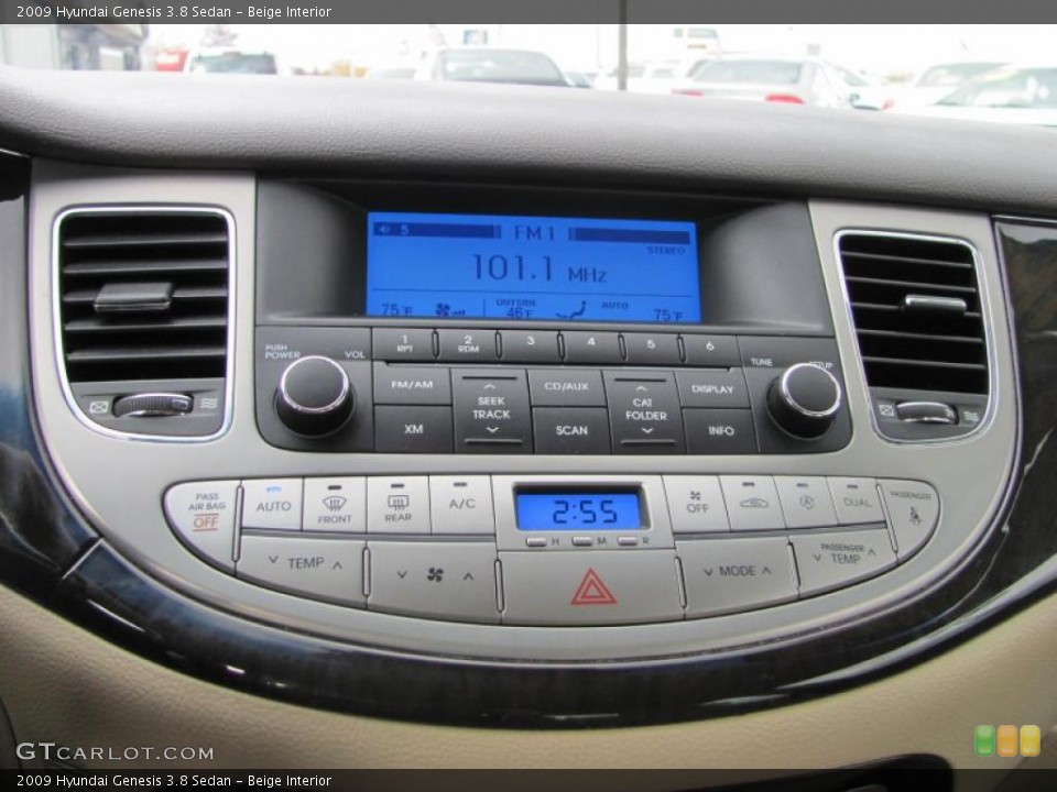 Beige Interior Controls for the 2009 Hyundai Genesis 3.8 Sedan #38994294