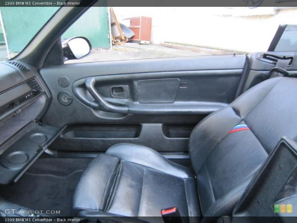 Black Interior Photo for the 1999 BMW M3 Convertible #38994326