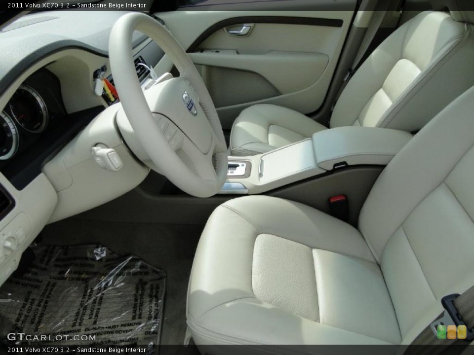 Sandstone Beige Interior Photo for the 2011 Volvo XC70 3.2 #38995946