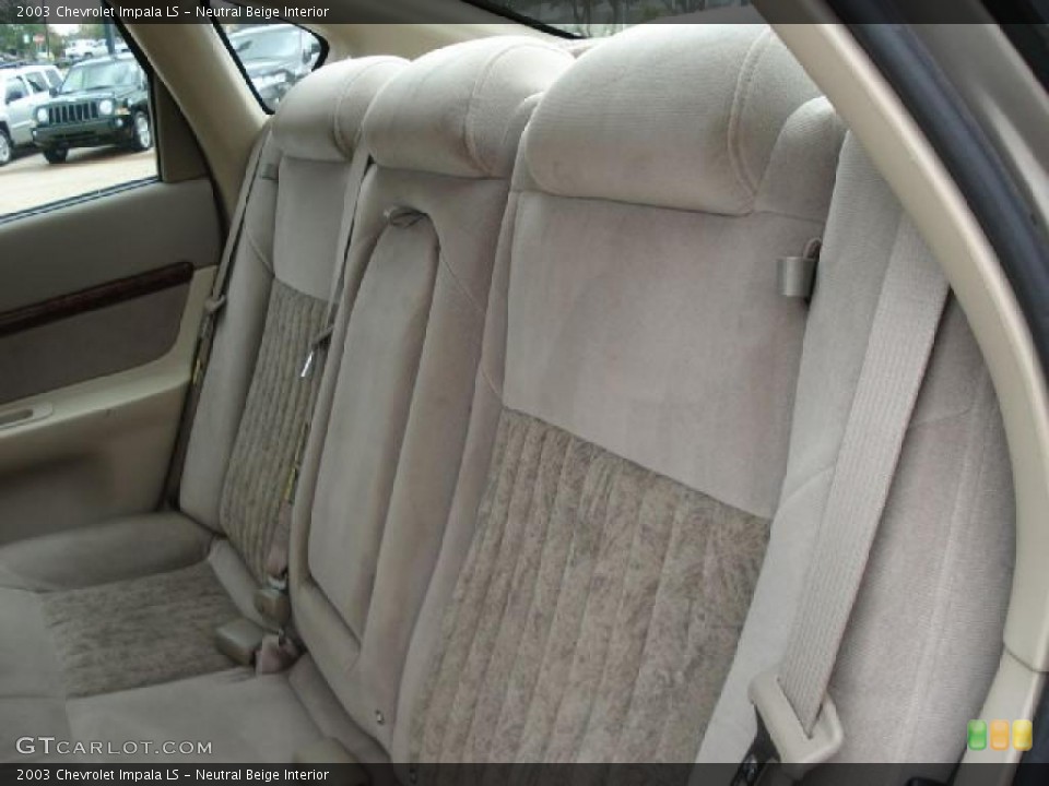 Neutral Beige Interior Photo for the 2003 Chevrolet Impala LS #38999274