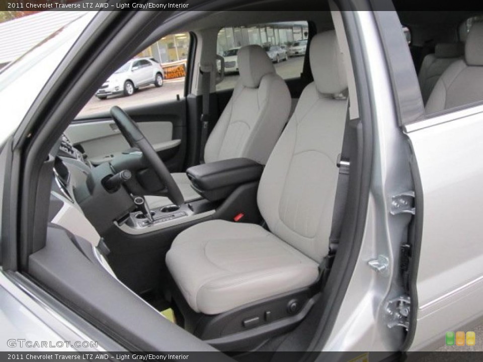 Light Gray/Ebony Interior Photo for the 2011 Chevrolet Traverse LTZ AWD #39001374