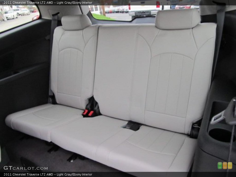 Light Gray/Ebony Interior Photo for the 2011 Chevrolet Traverse LTZ AWD #39001442