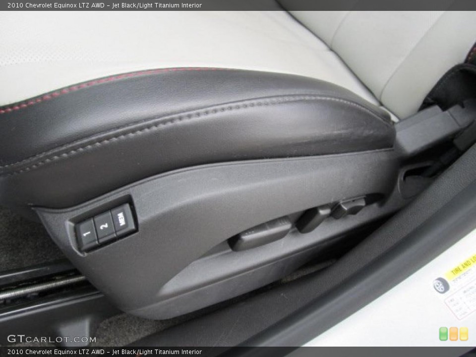 Jet Black/Light Titanium Interior Photo for the 2010 Chevrolet Equinox LTZ AWD #39001635