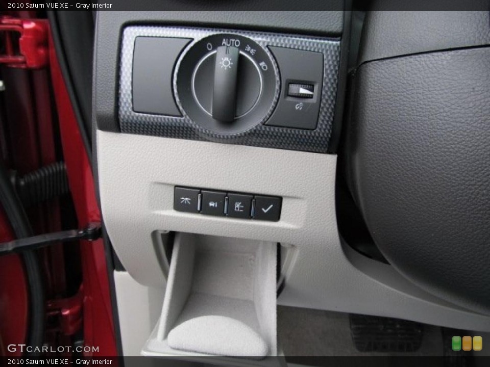 Gray Interior Controls for the 2010 Saturn VUE XE #39003030
