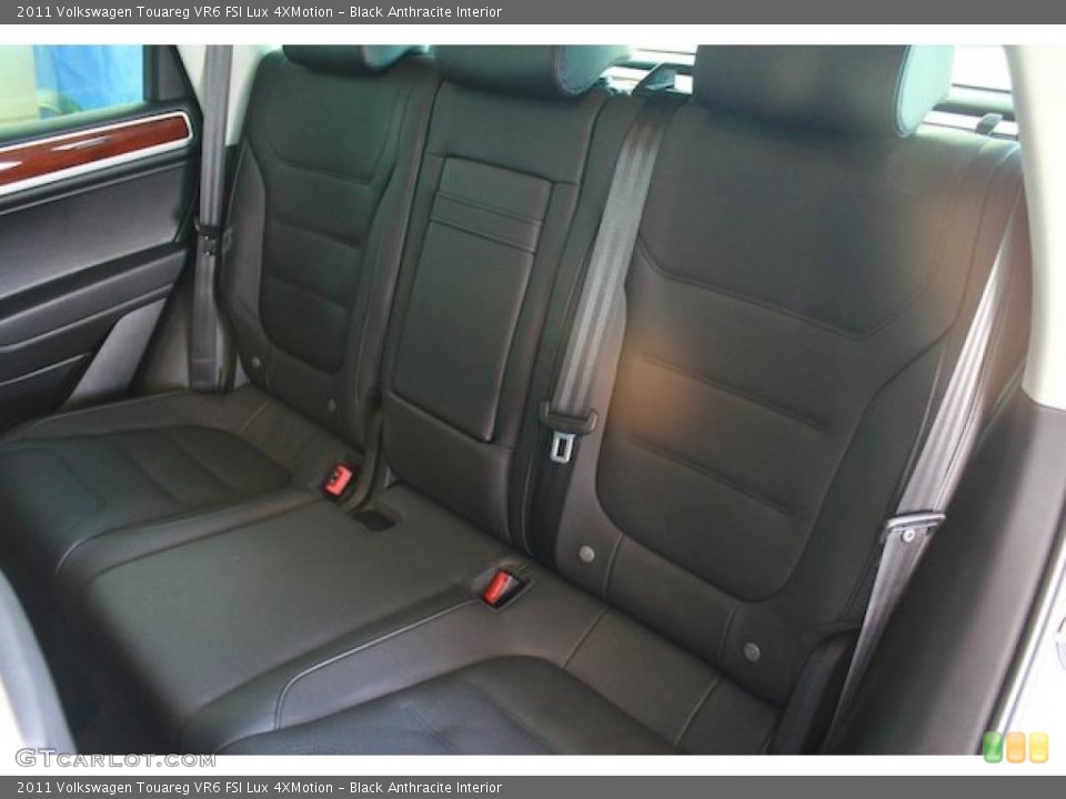 Black Anthracite Interior Photo for the 2011 Volkswagen Touareg VR6 FSI Lux 4XMotion #39003906