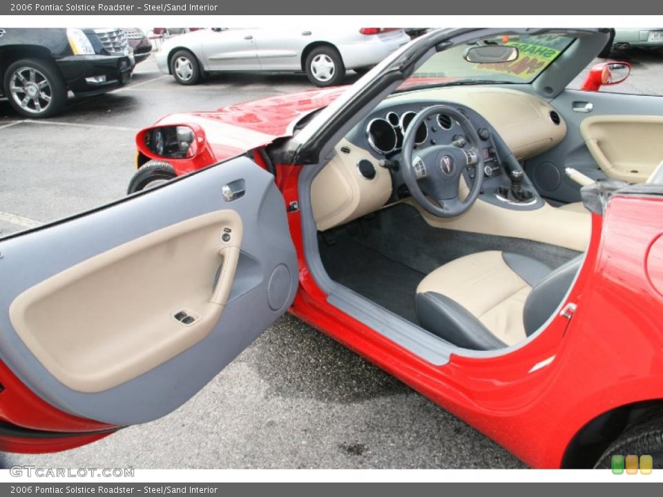 Steel/Sand Interior Photo for the 2006 Pontiac Solstice Roadster #39005146