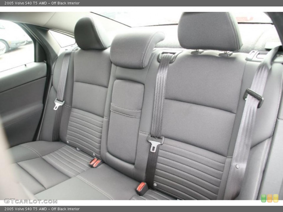 Off Black Interior Photo for the 2005 Volvo S40 T5 AWD #39005242
