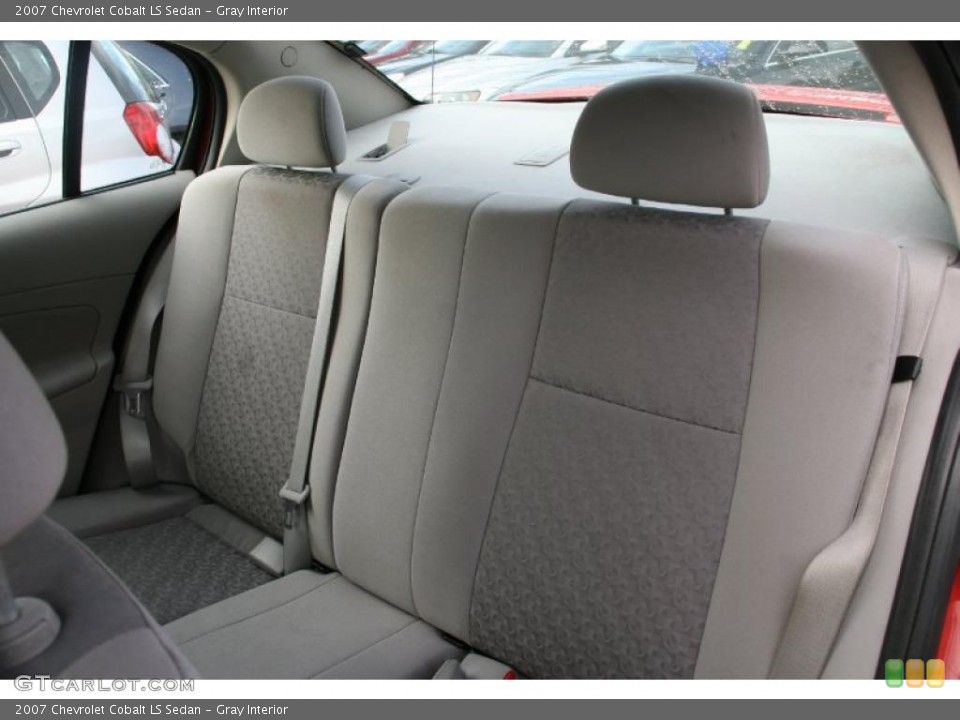 Gray Interior Photo for the 2007 Chevrolet Cobalt LS Sedan #39005422