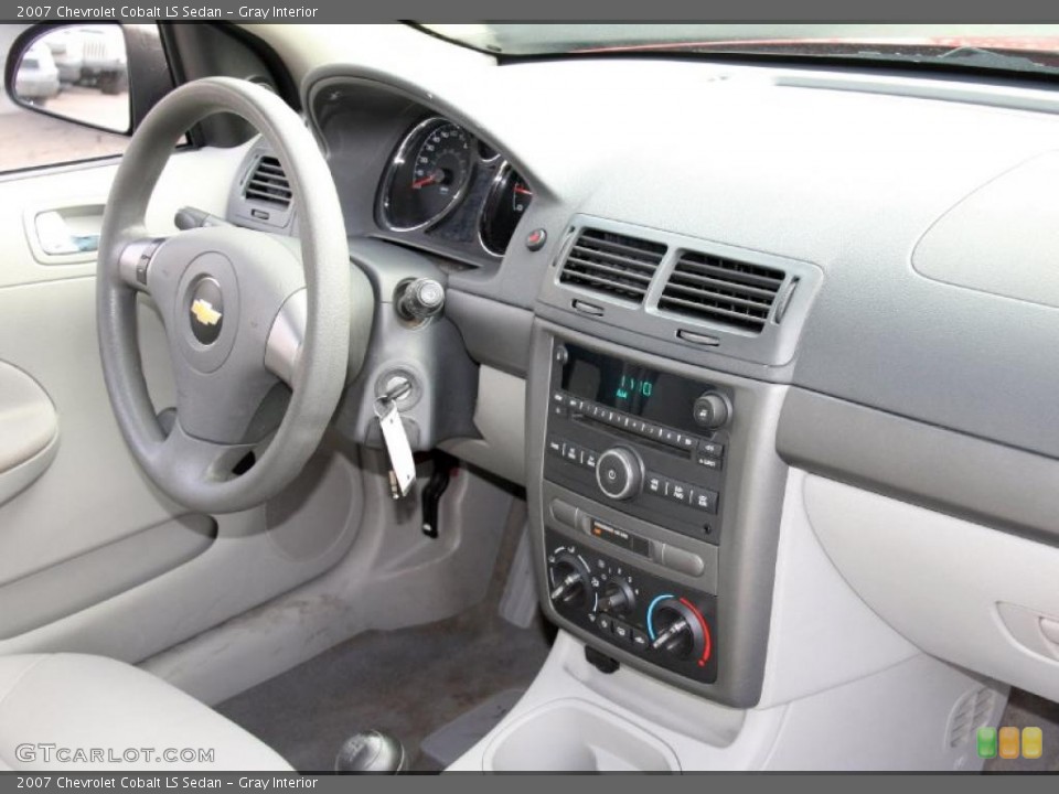 Gray Interior Controls for the 2007 Chevrolet Cobalt LS Sedan #39005442