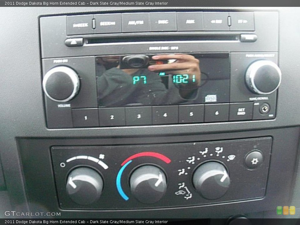 Dark Slate Gray/Medium Slate Gray Interior Controls for the 2011 Dodge Dakota Big Horn Extended Cab #39007843
