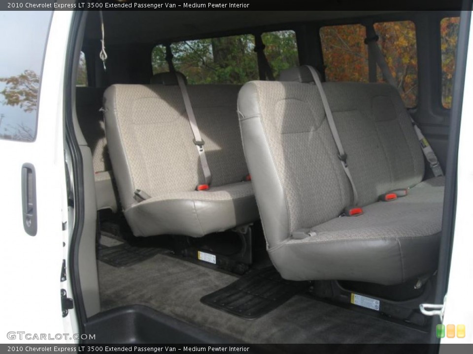 Medium Pewter Interior Photo for the 2010 Chevrolet Express LT 3500 Extended Passenger Van #39007943