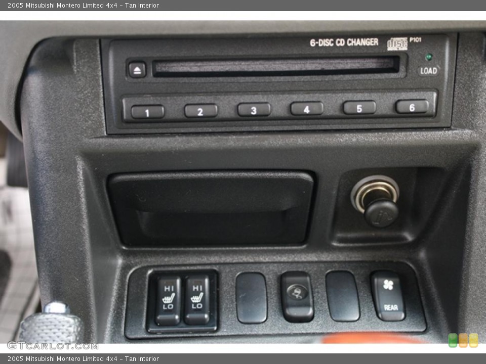 Tan Interior Controls for the 2005 Mitsubishi Montero Limited 4x4 #39013343