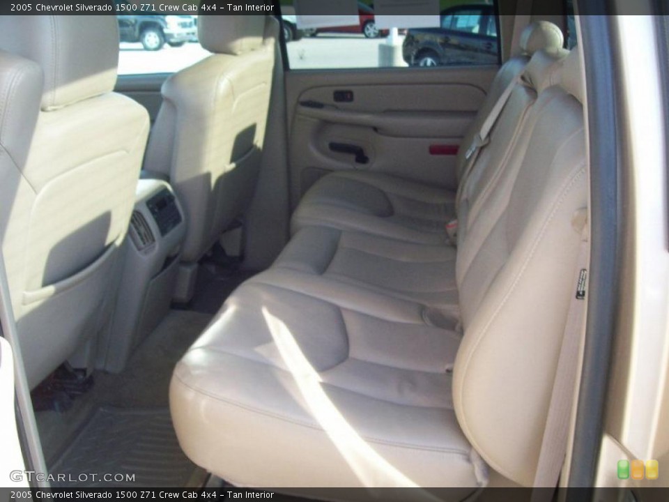 Tan Interior Photo for the 2005 Chevrolet Silverado 1500 Z71 Crew Cab 4x4 #39018547