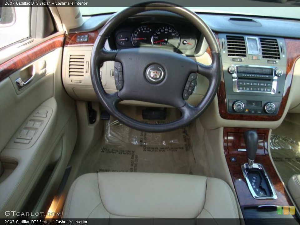 Cashmere Interior Dashboard for the 2007 Cadillac DTS Sedan #39022259