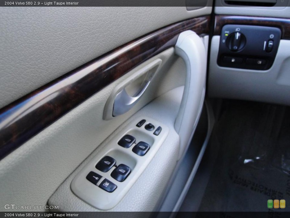 Light Taupe Interior Controls for the 2004 Volvo S80 2.9 #39024267