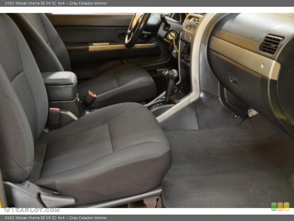 Gray Celadon Interior Photo for the 2002 Nissan Xterra SE V6 SC 4x4 #39026091