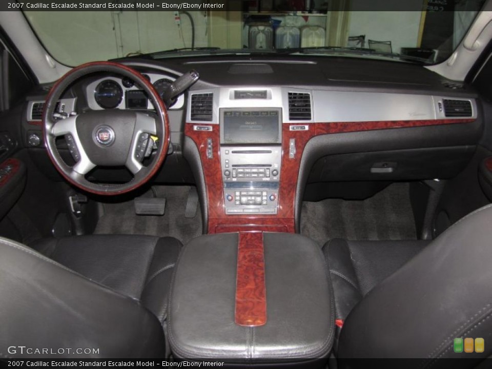 Ebony/Ebony Interior Dashboard for the 2007 Cadillac Escalade  #39029899