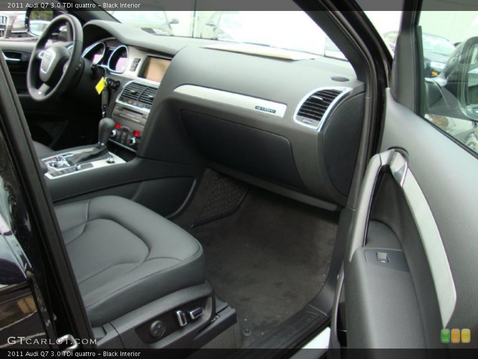 Black Interior Photo for the 2011 Audi Q7 3.0 TDI quattro #39031695