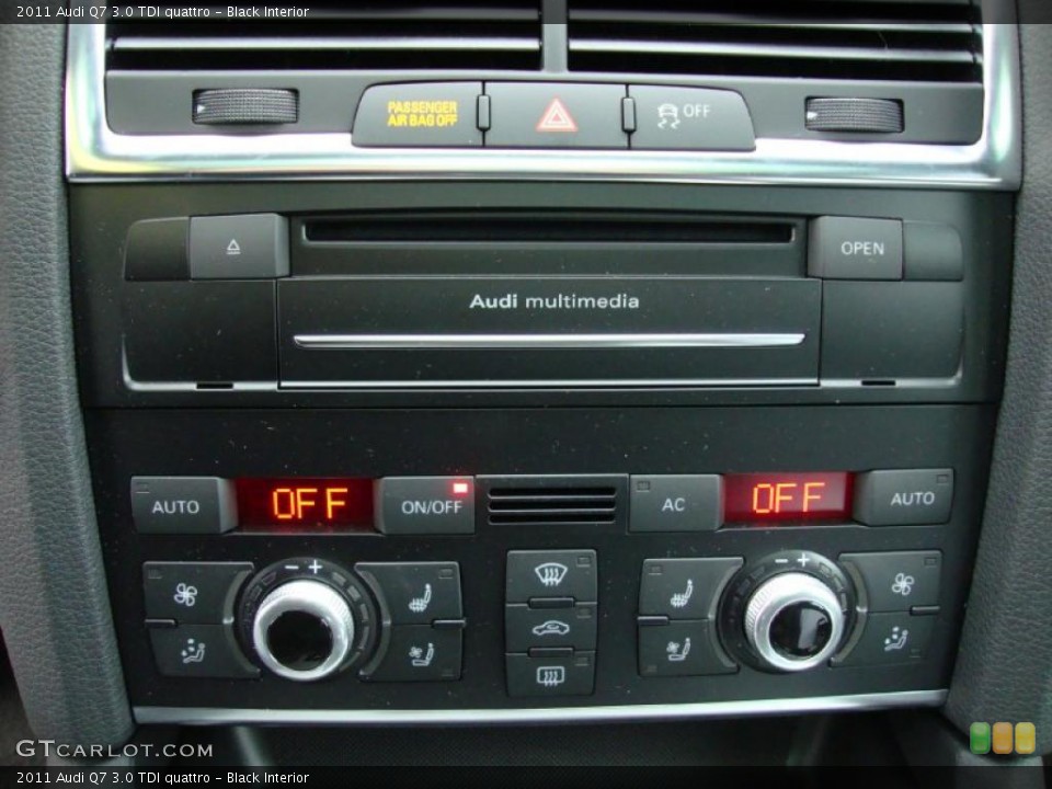 Black Interior Controls for the 2011 Audi Q7 3.0 TDI quattro #39031887